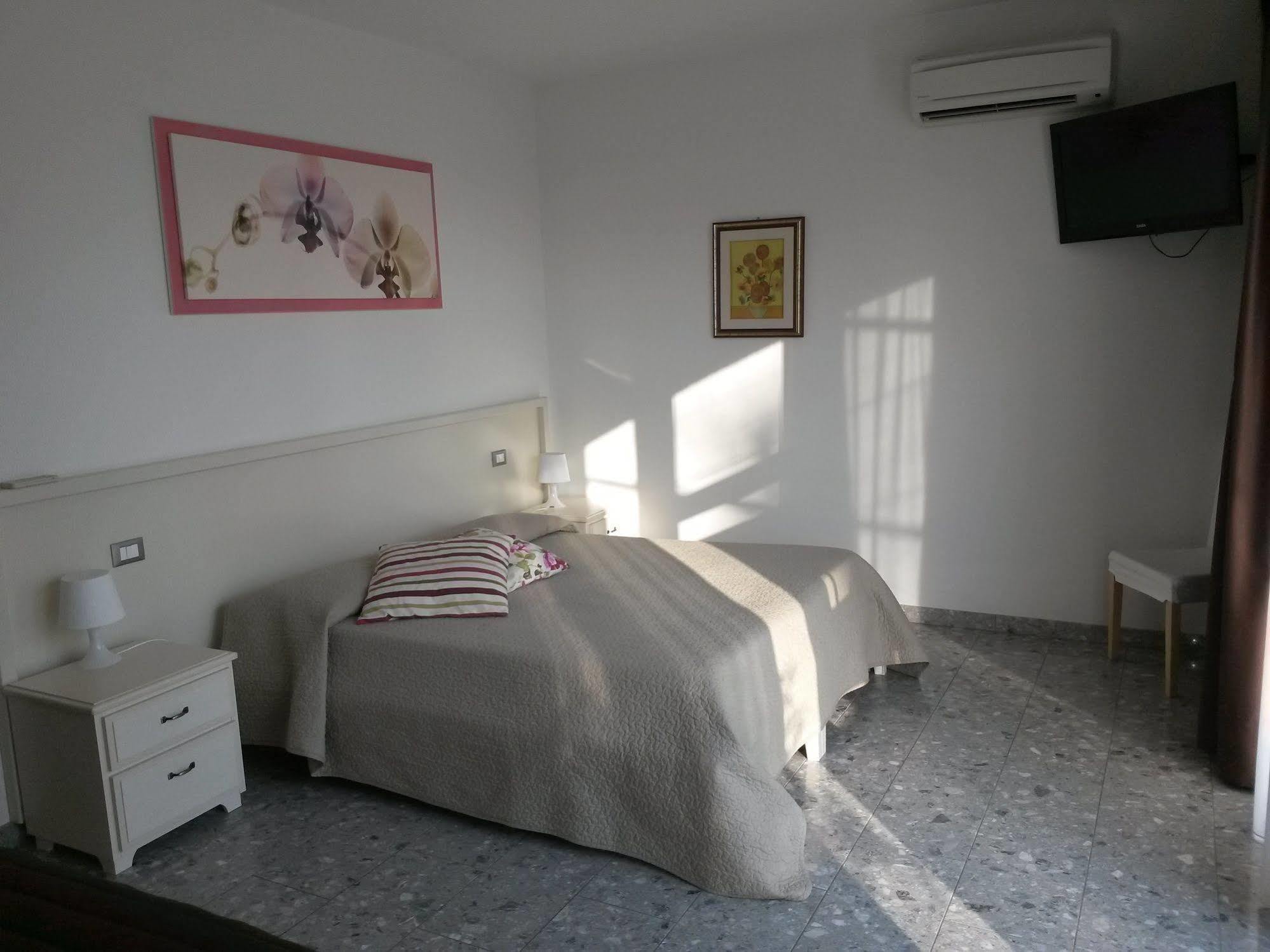 Agriturismo Camparella Pastrengo Luaran gambar